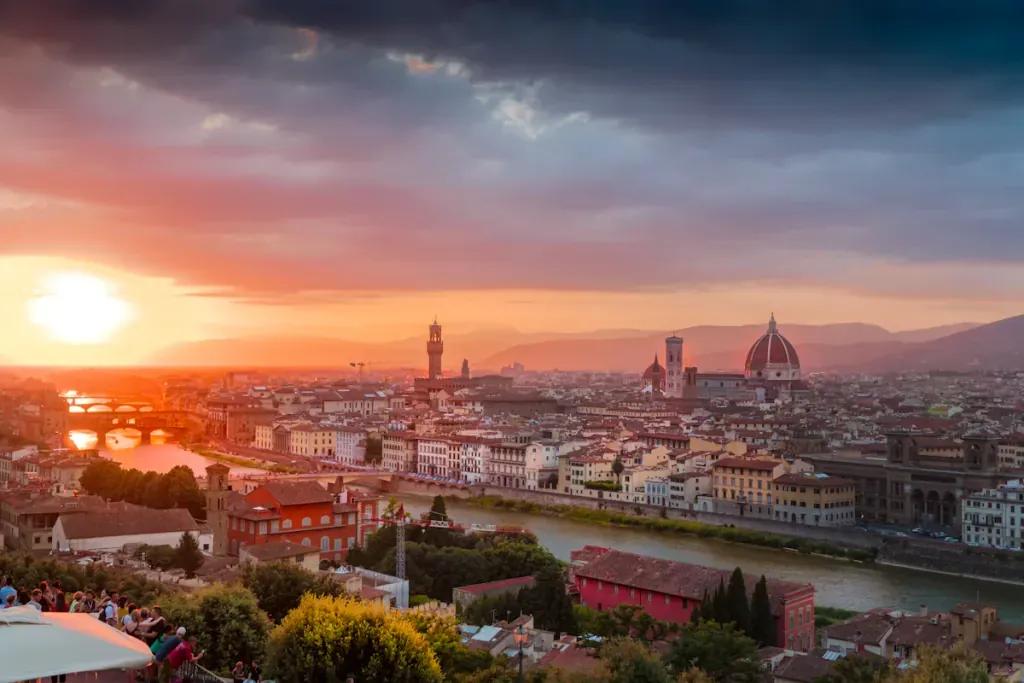eSIM Florenz - Prepaid-Reisedaten für Florenz, Italien kaufen