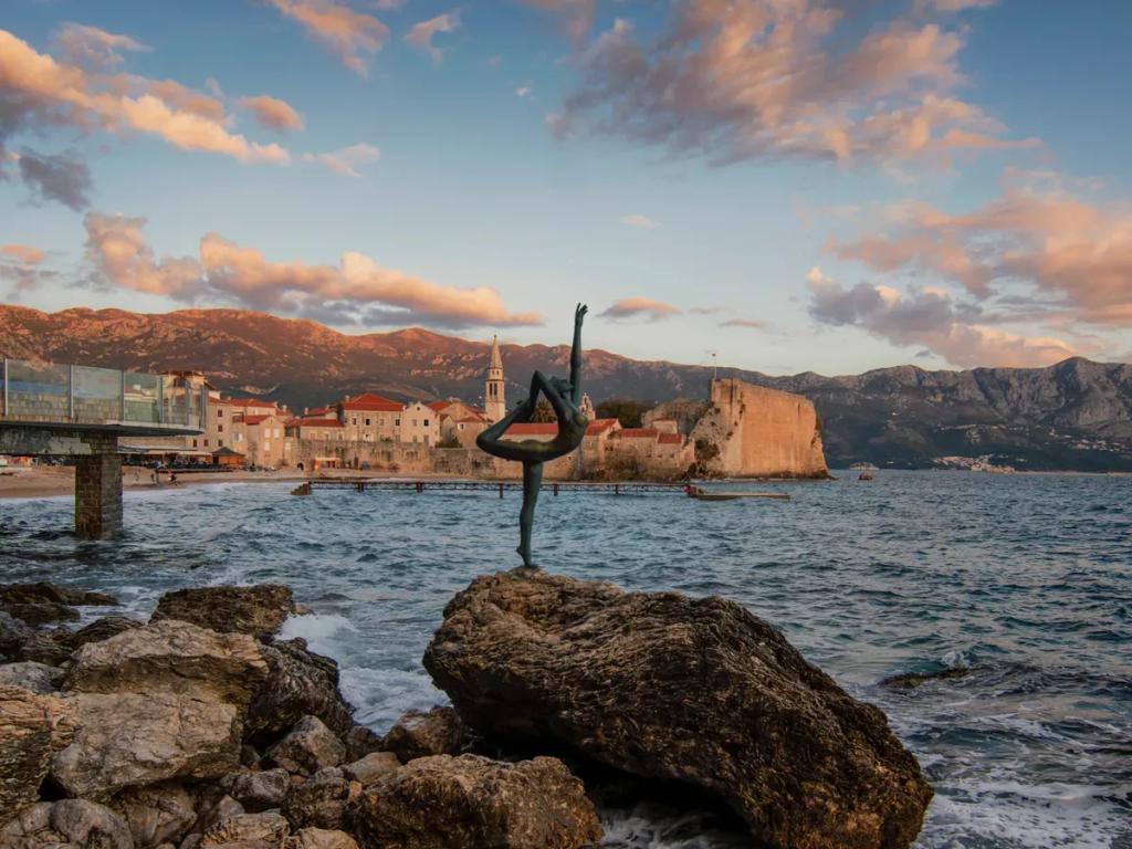 Reiseziel Montenegro - Kaufen Sie eSIM Montenegro für mobiles Internet