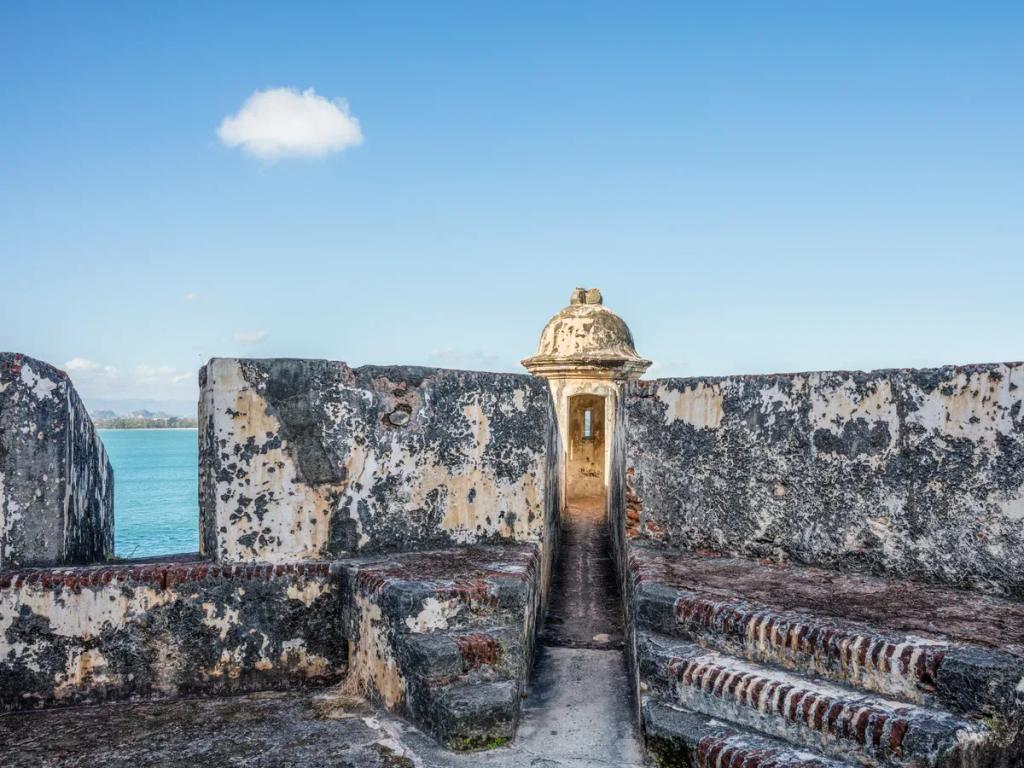 Reiseziel Puerto Rico - Kaufen Sie eSIM Puerto Rico für mobiles Internet